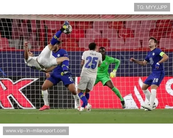 前锋倒钩+回旋球共同铸就绝美进球成经典瞬间