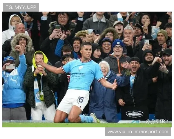 罗德里中距离远射重炮轰穿球网