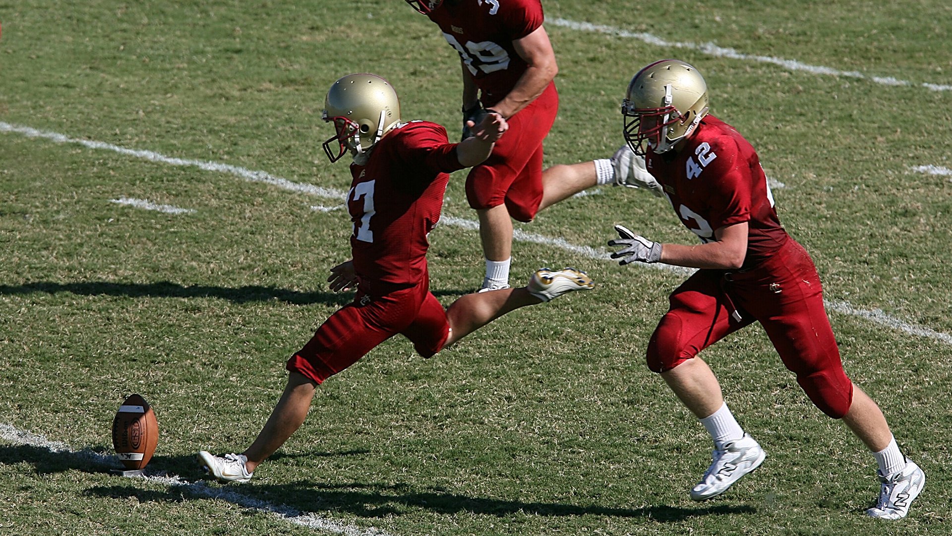 世界杯中国足球爆冷 球迷情绪波动明显，中国足球世界杯表现